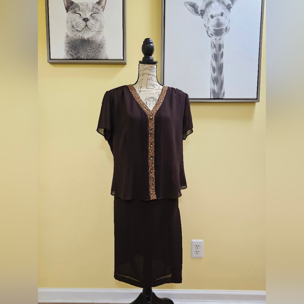Danny & Nicole two-piece set blouse and skirt - Picture 2 of 16